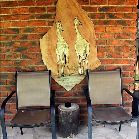 Fiume Lodge Grootfontein Esterno foto